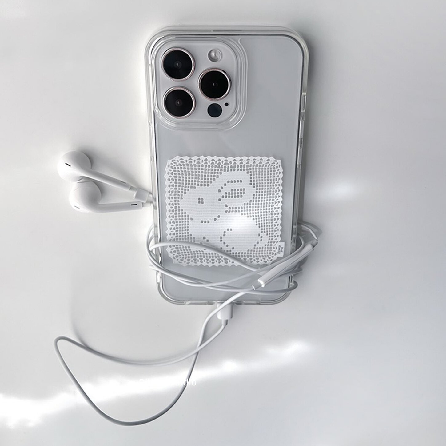 Korean Ins White Lace Pattern  - огляд і ціна Resin Art Phone Case