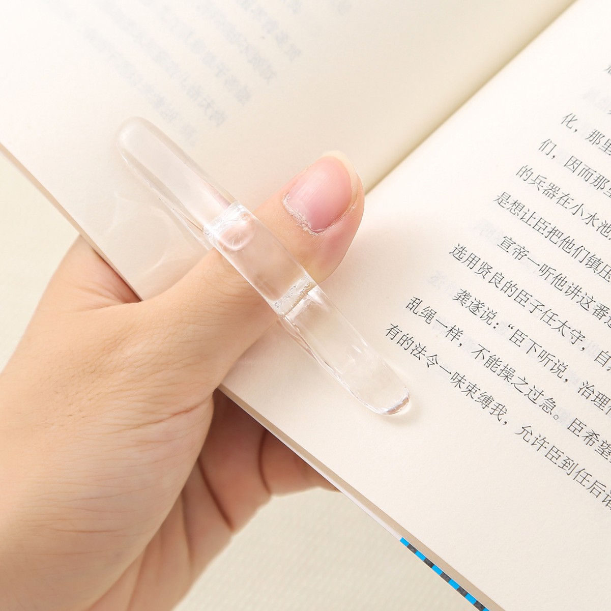1PC Creative Resin Thumb Book  - огляд і ціна Resin Art Book